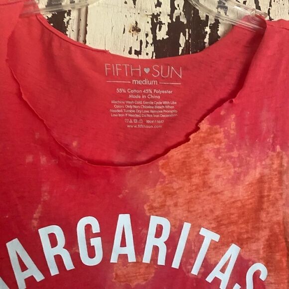 Distressed customized Margaritas tank. Size Medium - Picture 3 of 4